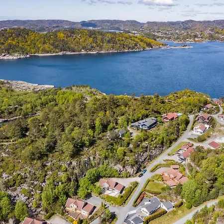 Beautiful In Lindesnes With Kitchen *